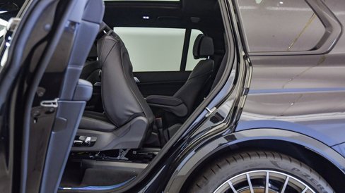 New 2026 BMW ALPINA XB7 image 31