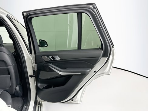 Used 2024 BMW X5 xDrive40i image 32