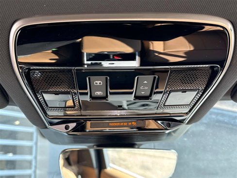 New 2025 Land Rover Range Rover SE image 22
