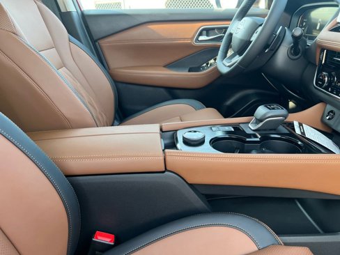 New 2026 Nissan Rogue Platinum image 24