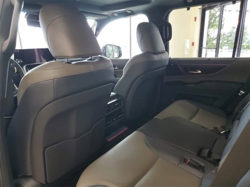 New 2025 Lexus LX 700h Overtrail image 16
