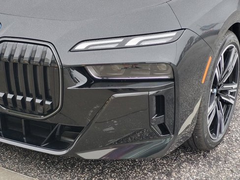 New 2025 BMW i7 xDrive60 image 8