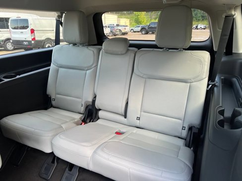 New 2025 Ford Expedition Max Platinum image 31