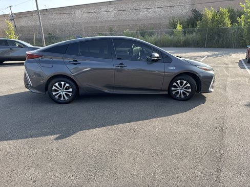 Used 2017 Toyota Prius Prime Plus image 5