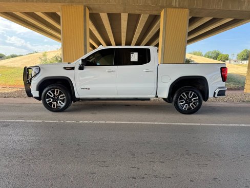 Used 2023 GMC Sierra 1500 AT4 w/ Technology Package image 6