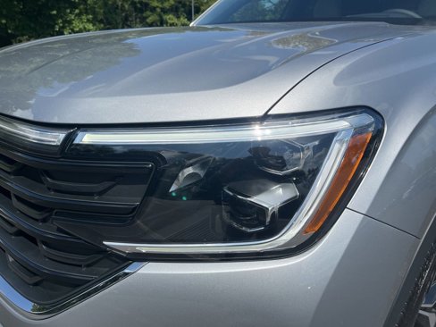 New 2026 Volkswagen Atlas Cross Sport SEL Premium R-Line image 9