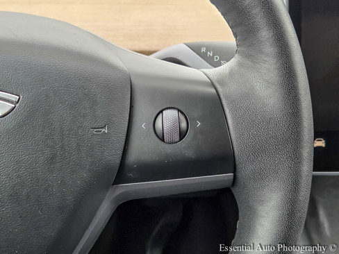 Used 2022 Tesla Model Y Performance image 18