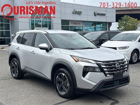 Used 2024 Nissan Rogue SV image 1