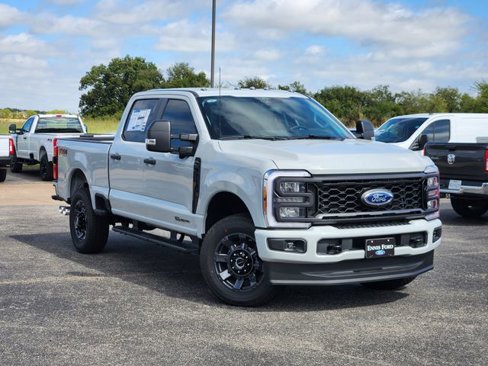 New 2026 Ford F250 XL image 2