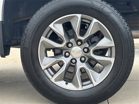 Used 2021 Chevrolet Silverado 1500 LT Trail Boss w/ Convenience Package II image 9
