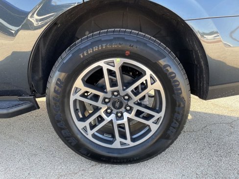 New 2025 Ford Expedition Active image 34