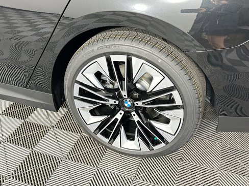 New 2026 BMW 540i xDrive w/ Executive Package image 39