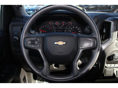 Used 2024 Chevrolet Silverado 1500 Custom image 4