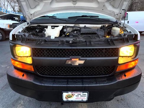 Used 2016 Chevrolet Express 2500 image 32