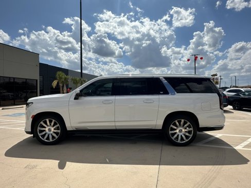 Used 2021 Cadillac Escalade ESV Premium Luxury Platinum image 11
