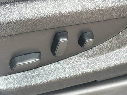 Used 2018 Chevrolet Silverado 1500 LT w/ All Star Edition image 20