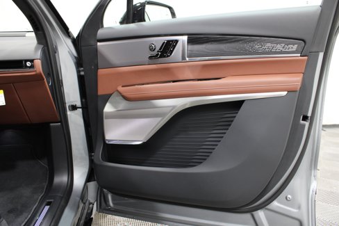 New 2026 Cadillac Vistiq Platinum image 34
