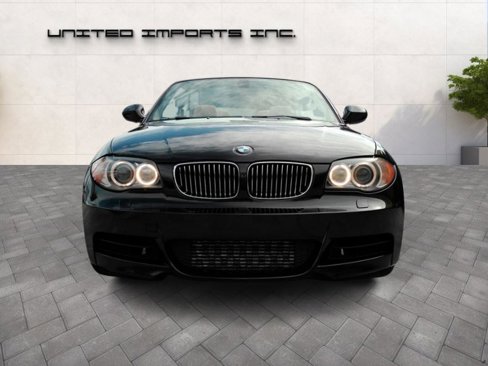 Used 2010 BMW 135i Convertible image 8