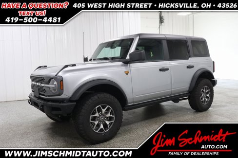 Used 2024 Ford Bronco Badlands image 1
