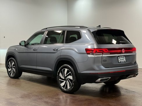 Used 2025 Volkswagen Atlas SE image 5