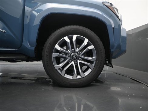 New 2025 Toyota 4Runner Limited image 17