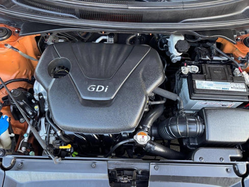 Used 2012 Hyundai Veloster image 20