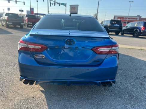 Used 2019 Toyota Camry XSE image 6