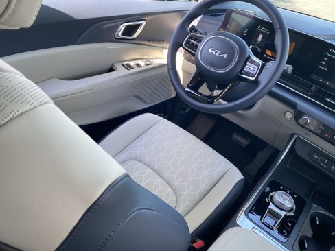 New 2026 Kia Carnival EX image 12
