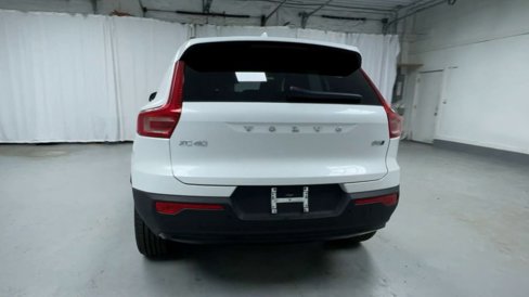 New 2026 Volvo XC40 B5 Plus w/ Protection Package Premier image 22