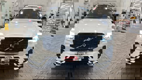 New 2025 Volvo XC60 T8 Core w/ Climate Package image 10