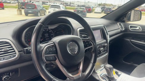 Used 2019 Jeep Grand Cherokee Laredo image 9