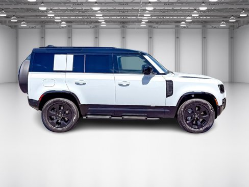 New 2025 Land Rover Defender 110 X-Dynamic SE image 6