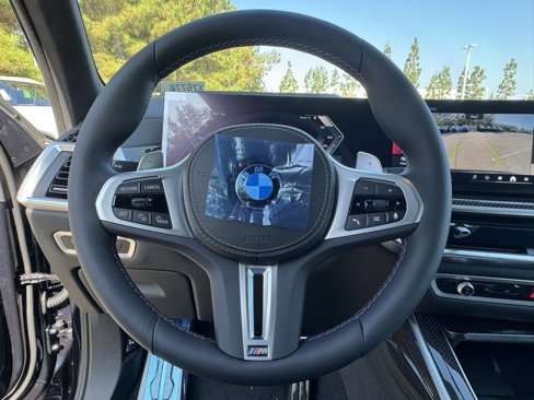 New 2026 BMW X7 M60i image 18