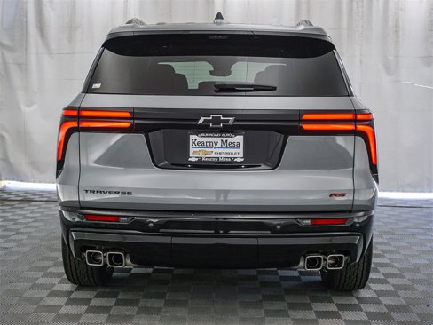 New 2026 Chevrolet Traverse RS w/ LPO, Floor Liner Package image 7