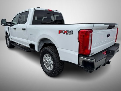 Used 2024 Ford F250 XLT image 4