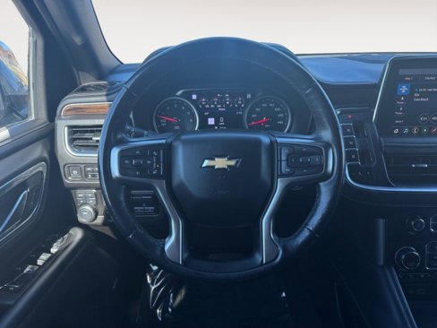 Used 2021 Chevrolet Suburban Premier w/ Premium Package image 16