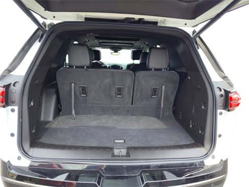 Used 2023 Chevrolet Traverse Premier w/ Redline Edition image 18