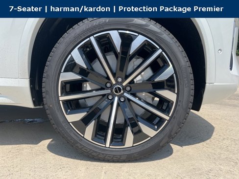 New 2026 Volvo XC90 B6 Plus w/ Protection Package Premier image 10