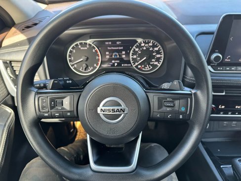 Used 2021 Nissan Rogue SV image 25