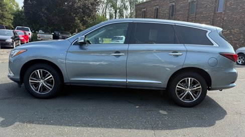 Used 2018 INFINITI QX60 Luxe image 2