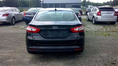 Used 2014 Ford Fusion SE image 4
