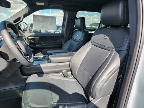 New 2025 Ford Expedition Platinum image 19