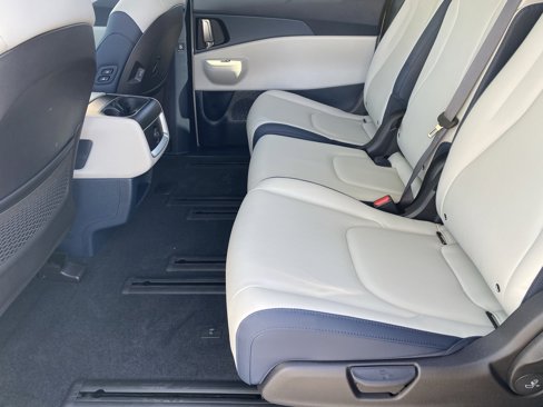 New 2026 Kia Carnival EX image 15