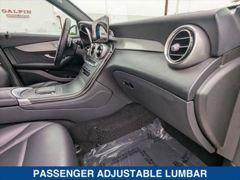 Used 2020 Mercedes-Benz GLC 300 image 23
