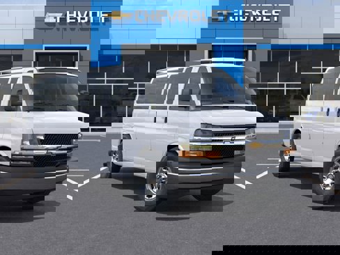 New 2025 Chevrolet Express 3500 LT image 7