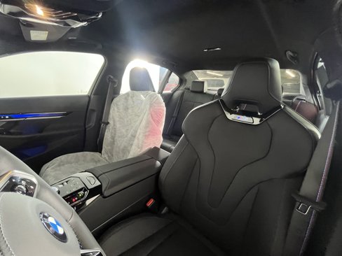 New 2026 BMW M5 w/ Carbon Package image 14
