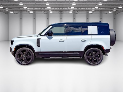 New 2025 Land Rover Defender 110 V8 image 2