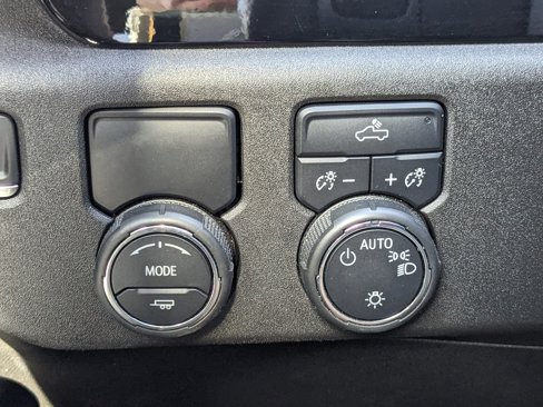 Used 2024 Chevrolet Silverado 1500 LT w/ Protection Package image 27
