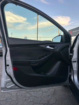 Used 2015 Ford Focus SE image 14