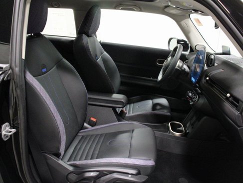 Certified 2025 MINI Cooper S image 15